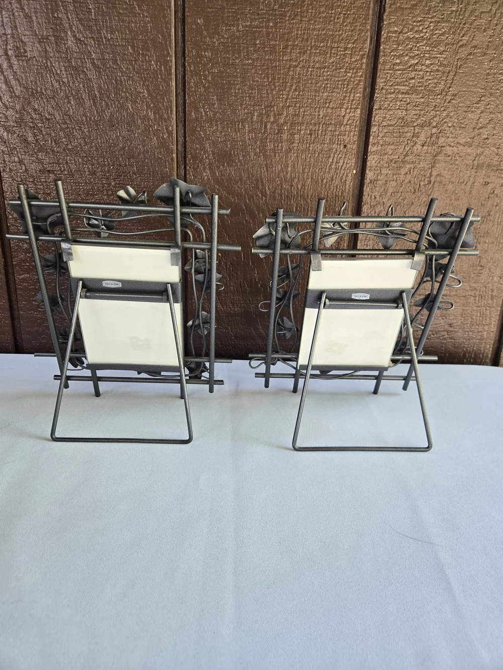 Decorative Metal Photo Frame with Ivy Accents - Set of 2